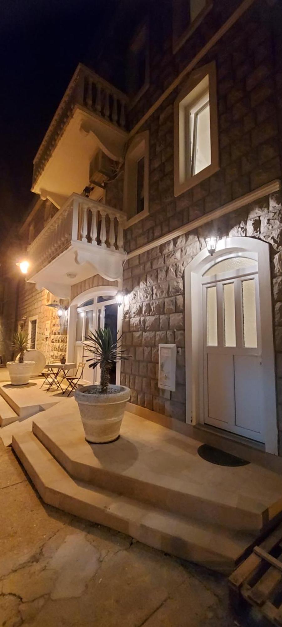 Апартаменти La Casa Di Sonja Тиват Екстер'єр фото